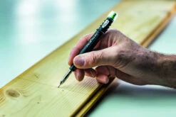 Pica 7070 Fine Dry Markeerpotlood 22 Pica 7070 Fine Dry Markeerpotlood -Pro Gereedschap Verkoop 7070 fine dry use 1 print.jpg 1200x600 4286debc88