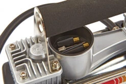 HBM 12 Volt Compressor Met Toebehoren In Draagtas 12 HBM 12 Volt Compressor Met Toebehoren In Draagtas -Pro Gereedschap Verkoop hbm 03220 20kopie.jpg 1200x600 20e69ebc88