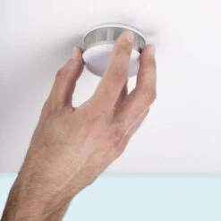 Smartware SW ROOKMELDER MINI OPT LITH 3V 10J RM620 -Pro Gereedschap Verkoop smartwares rm620 fsm 16020 rookmelder incl batterij 10 jaar mini werkt op batterijen207 1.jpg 1200x600 2e0e9ebc88